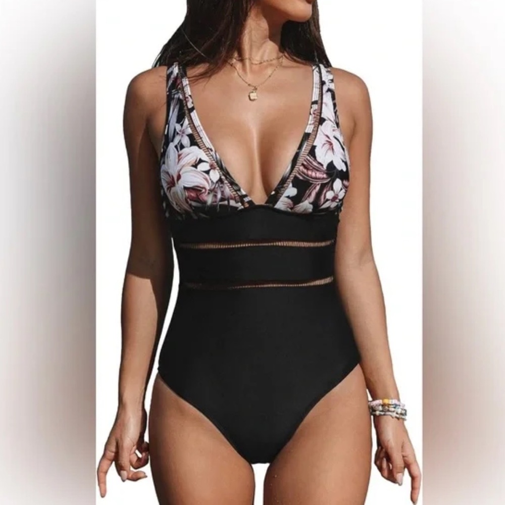 Women’s V Neck Mesh Patchwork One Piece Swimsuit NWT Size L